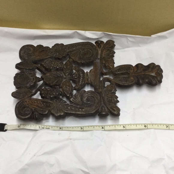 Vintage Cast Iron Pot Holder Hot Plate - Picture 7 of 9